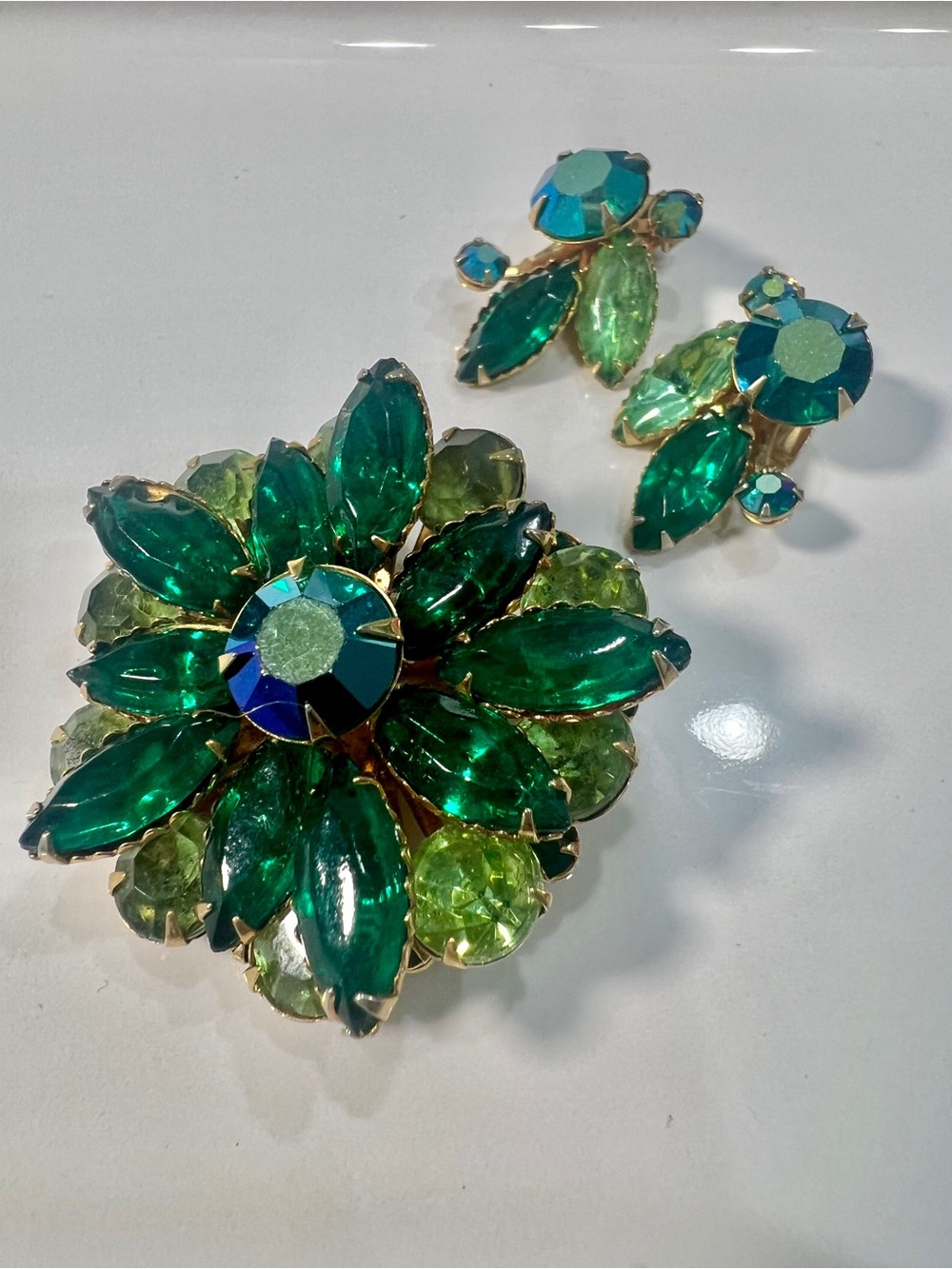 Source Unknown Green and Teal Crystal Flower Brooch with Matching Clip Earrings
